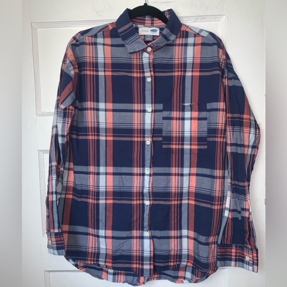 Old navy boyfriend fit button‎ up casual shirt size medium